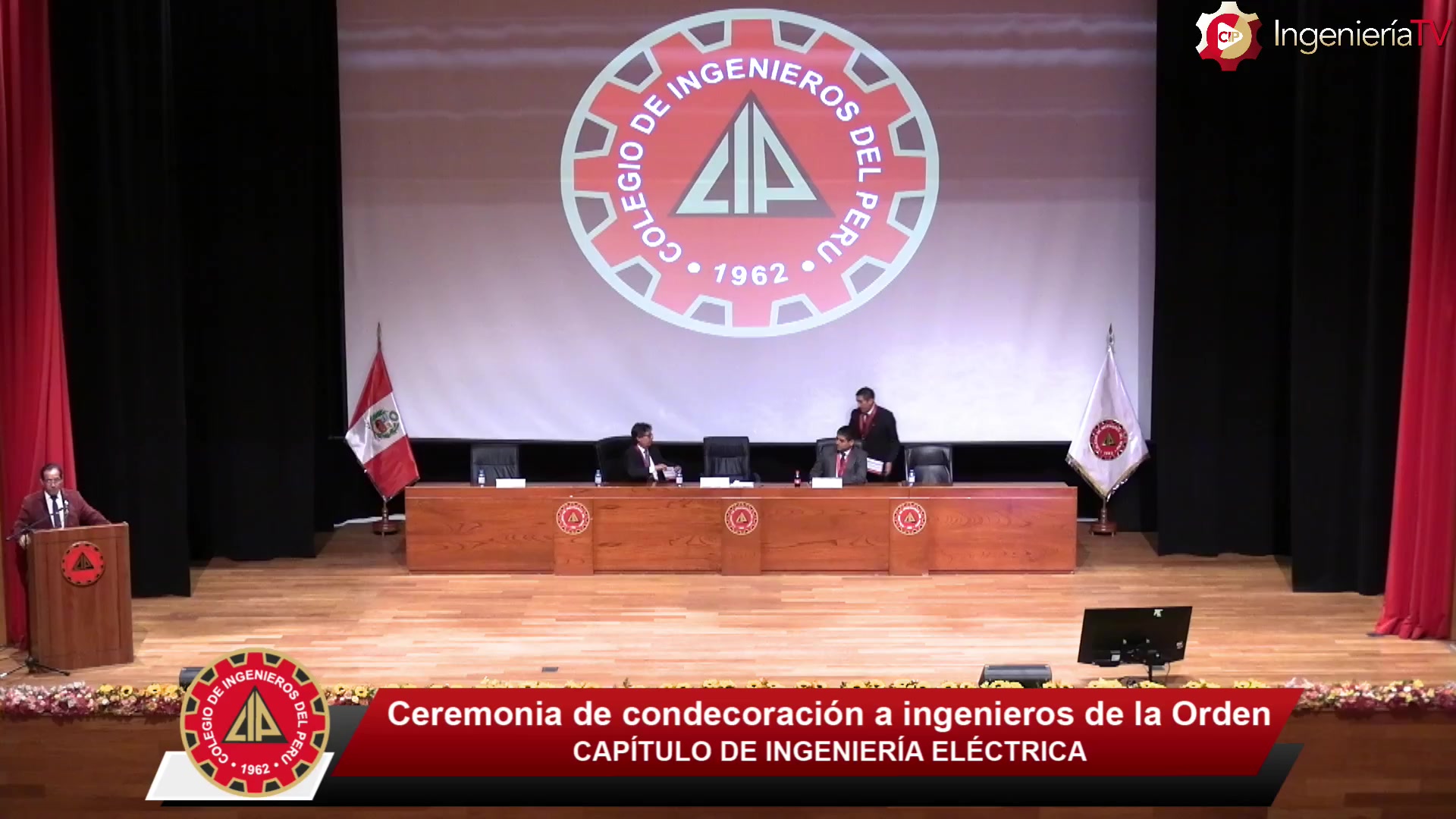Ceremonia de condecoración a ingenieros de la Orden